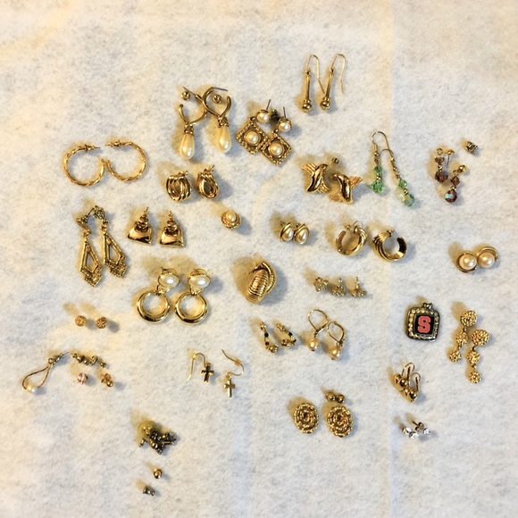Jewelry - $10 Jewelry lot EARRINGS  2/$15 costume